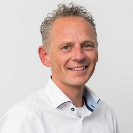 Michel van Vliet van het Experts Live Radio team